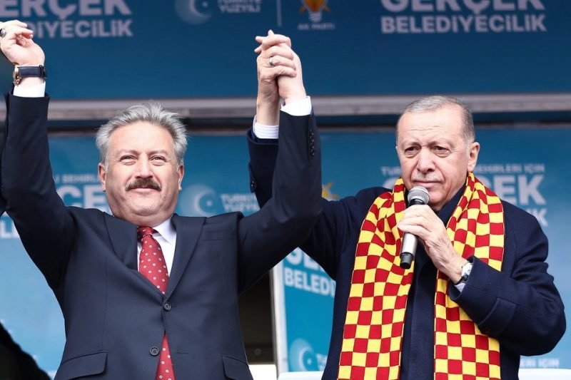 AK Parti'nin 25. Yılına Özel Kutlama Mesajı: Hizmet ve Eser Siyasetinde Çeyrek Asır