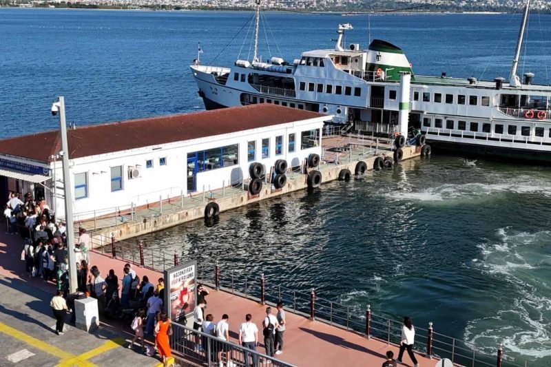 İzmit Körfezi'nde Mehtap Turları Vatandaşlardan Tam Not Aldı