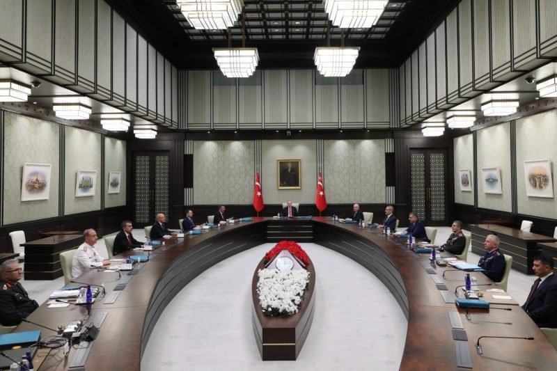 YAŞ Öncesi Anıtkabir Ziyareti: Erdoğan'dan TSK'ya Güven Mesajı