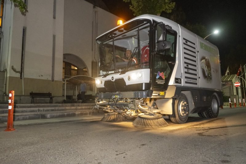 Mersin'de Kapsamlı Temizlik ve Çevre Düzenleme Çalışmaları Devam Ediyor