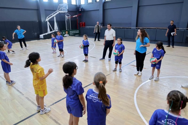 Başkan Kılca, Karatay Yaz Spor Okulları'nda Öğrencilerle Buluştu