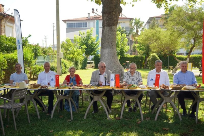 Edremit Belediye Başkanı Ertaş, Gazetecilerle Buluştu: Basın Özgürlüğüne Vurgu Yaptı