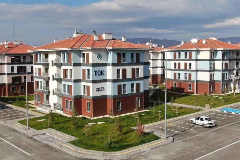 Ağrı'da Konut Satışları Yükseldi, Türkiye Genelinde Düşüş Sürdü