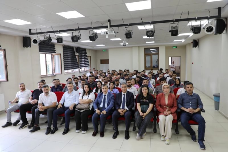 Ağrı'da 154 Öğretmene Yöneticilik Eğitimi Verildi