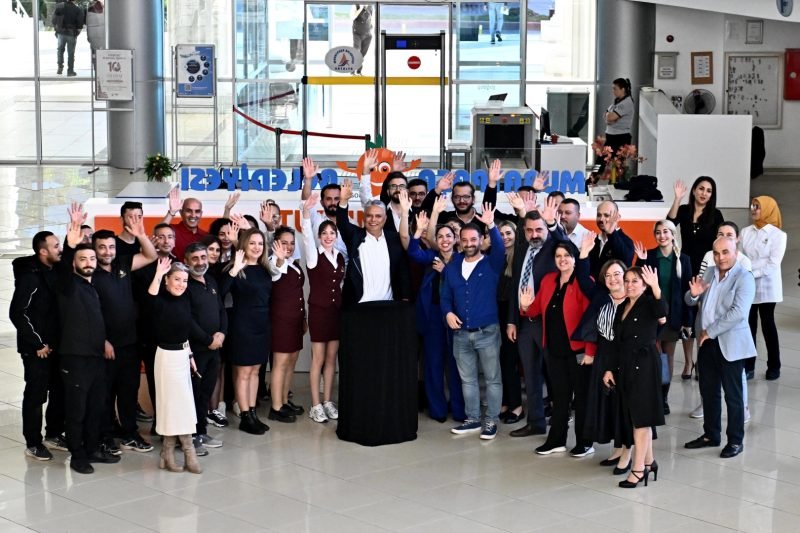Muratpaşa'da Turunç Masa, Vatandaş Taleplerini Etkin Şekilde Sonuçlandırıyor