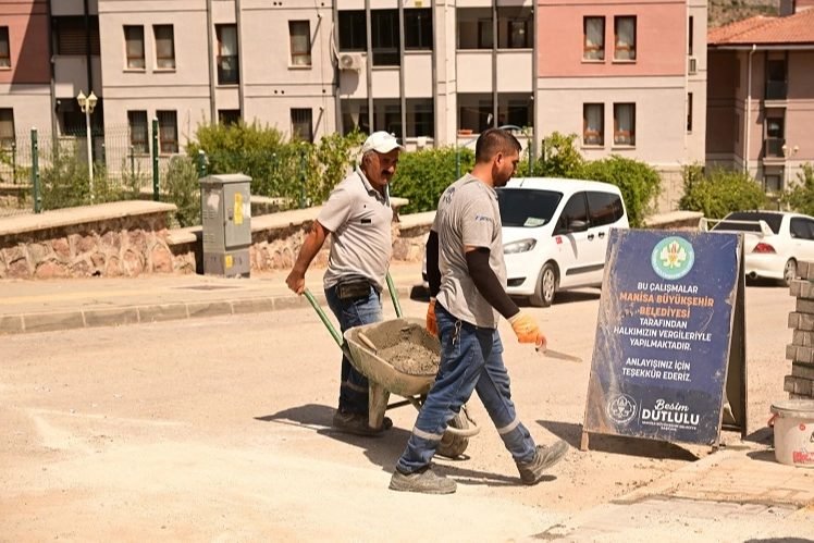 Akgedik'te Bozulan Yollar Kapsamlı Bakım ve Onarımla Yeniden Hayat Buluyor