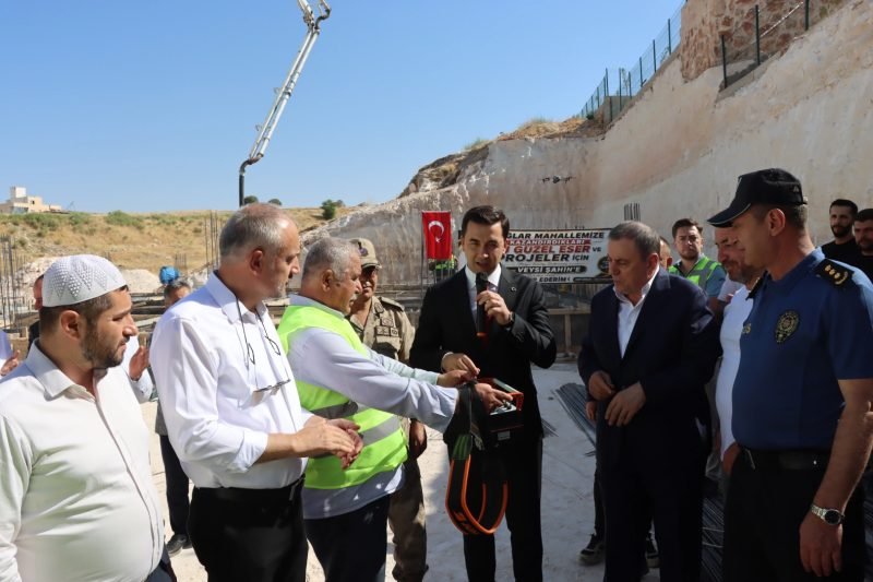 Midyat'ta Bağlar Mahallesi'ne Çok Amaçlı Sosyal Tesisin Temeli Atıldı