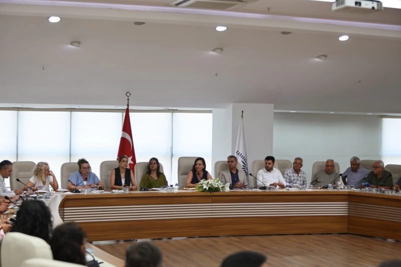 Karabağlar'da Esnafın Sorunları ve Çözüm Önerileri Değerlendirildi