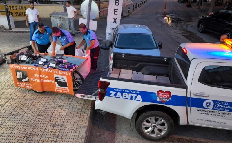 Antalya'da Kaldırım İşgallerine Karşı Kapsamlı Zabıta Denetimi