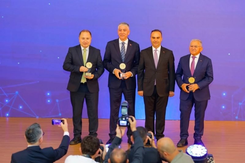 Kayseri Büyükşehir Belediyesi'nin Yeşil Dönüşüm Projesi Ulusal Ödül Kazandı