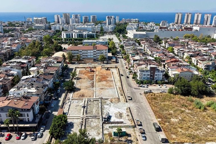 Muratpaşa'da Yeni Spor Tesisi: Fener'e Tenis ve Padel Kortları Kazandırılıyor