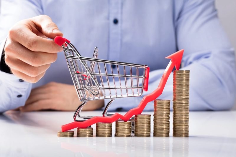Ticarette Yıllık Daralma Sürdü, Perakende Satışlar Yüzde 11,8 Arttı